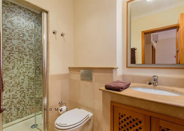 Greice Homes-luxury 2 Bed En-suite South Facing & Golf View Lägenhet Quarteira