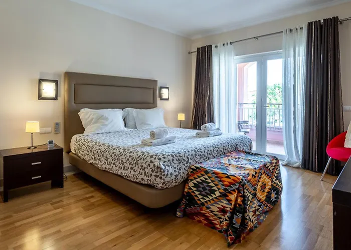 Lägenhet Greice Homes-luxury 2 Bed En-suite South Facing & Golf View *