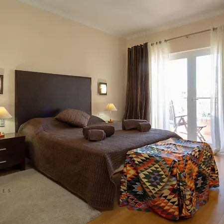 Greice Homes-luxury 2 Bed En-suite South Facing & Golf View Apartment *