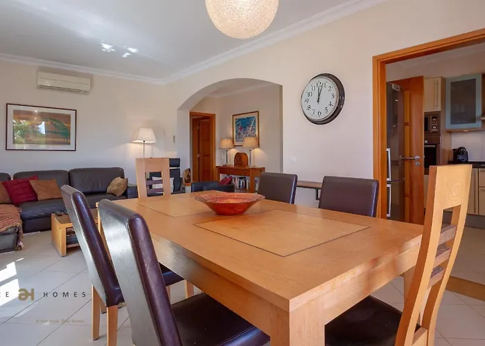 Greice Homes-luxury 2 Bed En-suite South Facing & Golf View *